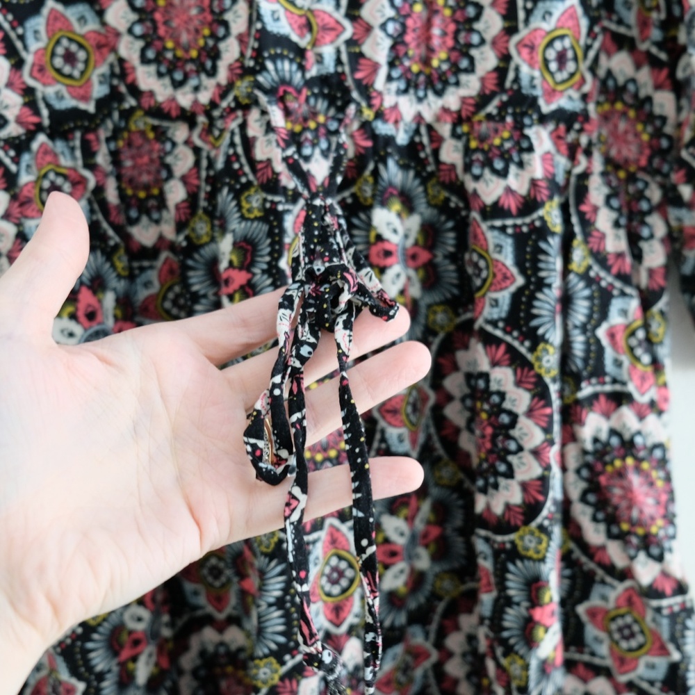 Torrid Medallion Print Lattice Back Dress 2 (2X) - Picture 4 of 8